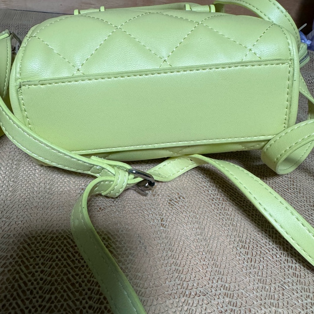 Steve Madden Crossbody Long Strap Tote Handbag. Lemon Green Zippered Pouch New - Picture 7 of 7